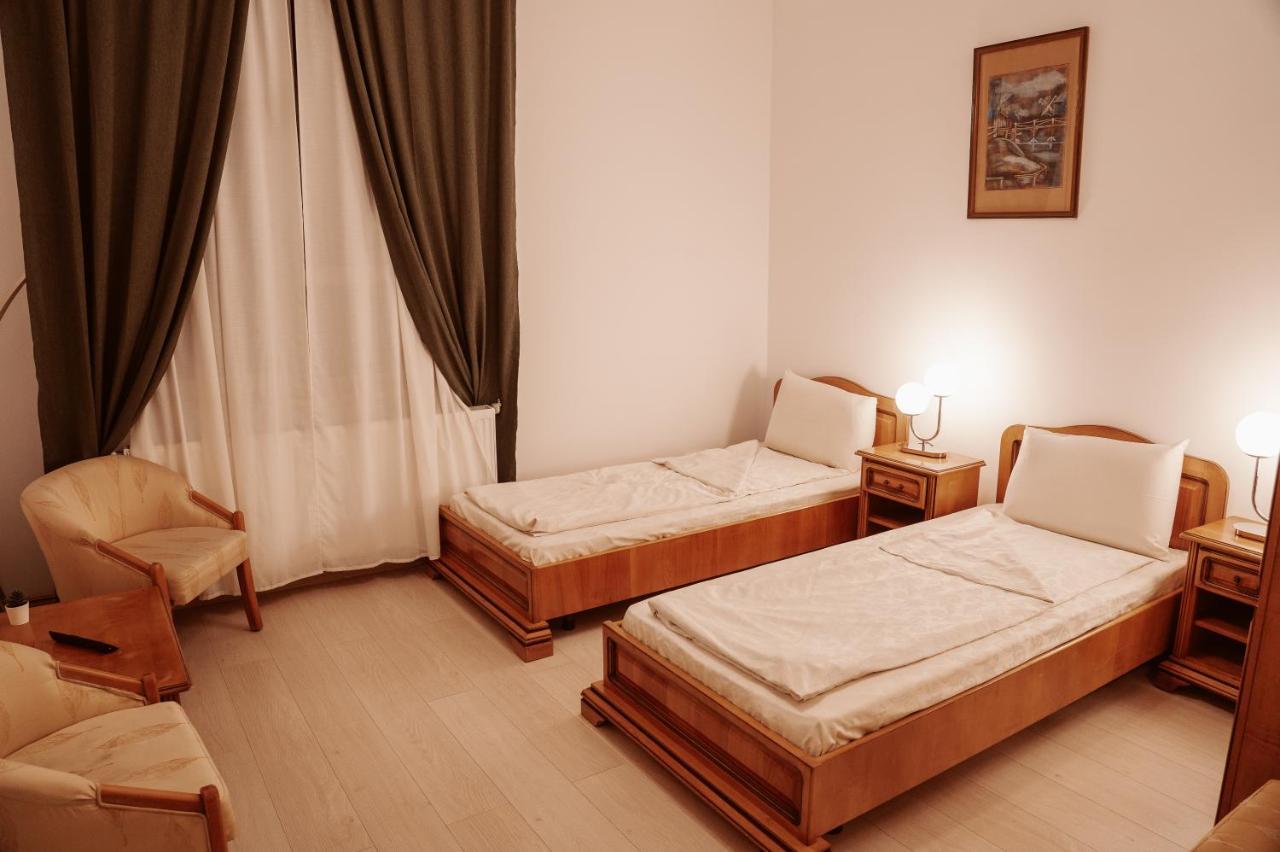 Escape Pensiune Bechet Экстерьер фото